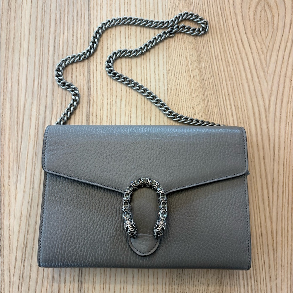 Gucci Dionysus Leather Chain Wallet Taupe Gray Tiger Head Crossbody WOC